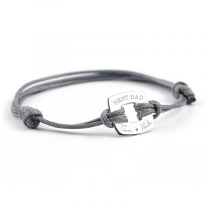 Bracelet personnalisé cordon homme médaille gravée argent massif cible carrée 18x18 mm